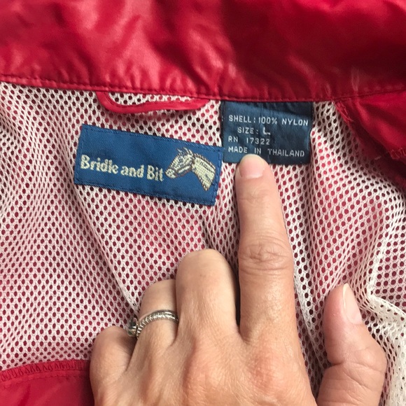 ⭐️VINTAGE⭐️Bridle and Bit Riding Windbreak… - Picture 9 of 12